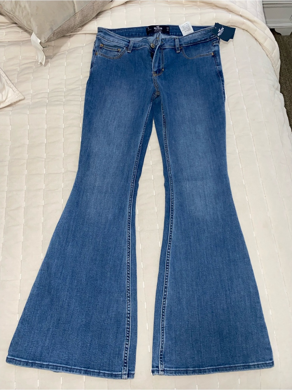 Hollister Women's Blue Flare Jeans - Wide Leg